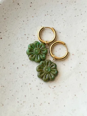 Handmade unique fairy retro cute Czech glass flower hoop dangle earrings💚 thumbnail 6
