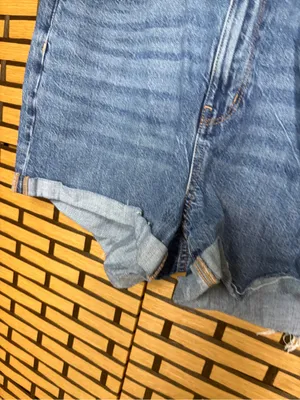 American Eagle Highest Rise Mom Jean Shorts Size 14 thumbnail 4