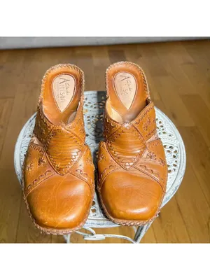 Clarks Artisan Collection Hand-Tooled Leather Clogs - Tan size 5 thumbnail 4