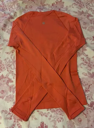 Lululemon Swiftly Tech Long Sleeve thumbnail 3