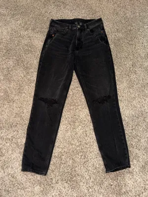 American Eagle Mom Jeans  thumbnail 1