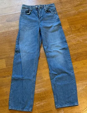 Frame Denim Classic Indigo Straight Jeans thumbnail 1