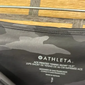 Athleta Ace Gray Camo Skort Size Small‎ thumbnail 8