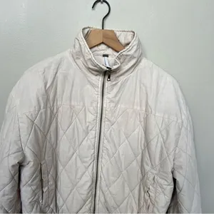 YFB Young Fabulous & Broke Cream Quilted Puffer Jacket Cropped Coat Size Small thumbnail 3