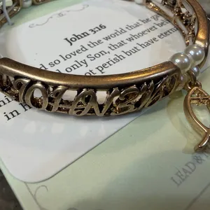 ICON Elegant Gold Tone Bracelet with Pearl Accents thumbnail 3