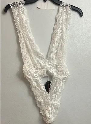 NEW Sexy White Lace Bodysuit teddy M thumbnail 2