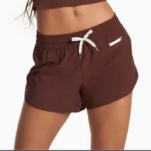 Women's Brown Casual Shorts vuori size L nwot summer classic activewear casual thumbnail 1