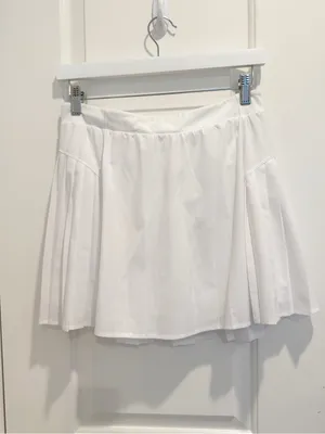 SPANX Pleated Get Moving Tennis Skirt in White size Large Athletic Preppy thumbnail 4