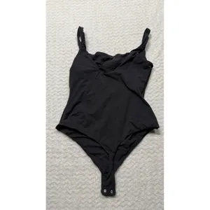 SKIMS Women Black Square Neck Sleeveless Bodysuit Size L RN 158973 High Stretch thumbnail 3