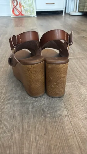 Old Navy Brown Wedge Sandals thumbnail 5
