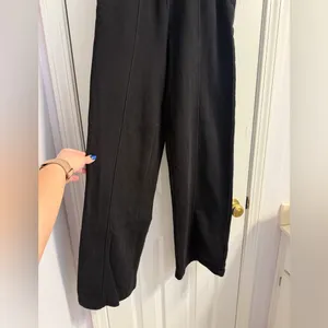 GapFit Tech High Rise Split-Hem Pants
Size Small Tall thumbnail 4