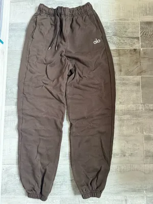Alo Yoga Sweat Set thumbnail 4