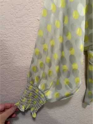 Marc‎ New York Andrew Marc Yellow Polka Dot Sheer Blouse Size M thumbnail 4