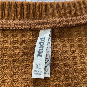 Mudd Waffle Knit Long Sleeve Knotted Front Cozy Chestnut Brown Top Size XL thumbnail 4