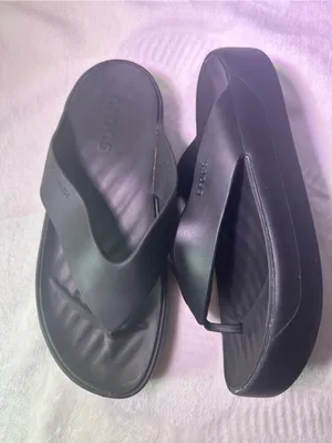 CROCS Black Platform Thong Sandals for Women thumbnail 7