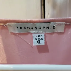 Chic Satin V thumbnail 2