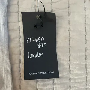 Krisa Long Sleeve Tie Tee Size XS New With Tags Light‎ Grey Revolve thumbnail 3