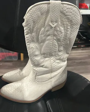 Coconuts by Matisse White Textured Western Heeled Boots see front for flaw thumbnail 1