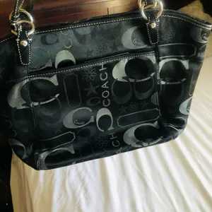 Coach Neatly used Hand bag.See pictures for measurements thumbnail 7