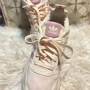 Women’s Adidas Multix Shoes thumbnail 8