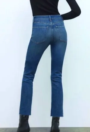 ZARA Cropped Flare Jeans thumbnail 5