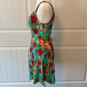 Vintage Style Floral Pin Up Dress thumbnail 4