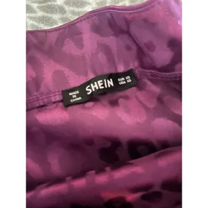 SheIn Satin Maxi Skirt size XS Purple Leopard High Rise A-Line Office Chic‎ Jewel Tone thumbnail 2