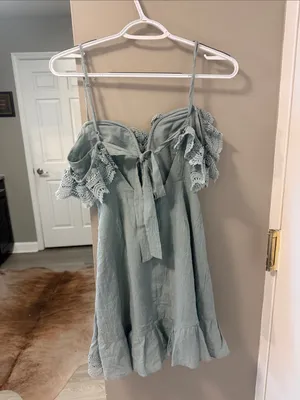 Selfie Leslie x Angel Biba Seafoam Blue Ruffle Cold-Shoulder Romper – Size Small thumbnail 5
