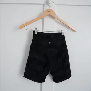 Lululemon Black Camo Align High Rise Short 6” thumbnail 3