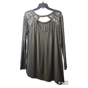 BKE‎ red Lace Shoulder Long Sleeve Olive Green Tunic Top with Cutout Size L thumbnail 2