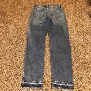 ANA High Rise Straight Jeans Women's Size 4 Distressed Wash Frayed Hem‎ thumbnail 7