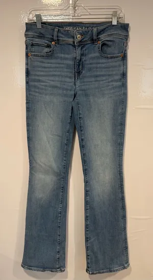 American Eagle Outfitters‎ Women’s Mid-Rise Light Blue Bootcut Jeans thumbnail 1