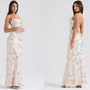 NWOT House of CB Caprina Embroidered Floral Trumpet Gown Sz M thumbnail 2