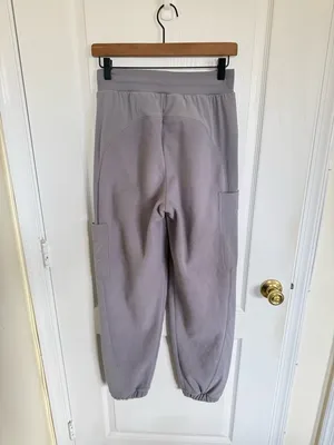 Alo Yoga Polar Fleece Wintry Mix Cargo Pant in Fog Grey thumbnail 7