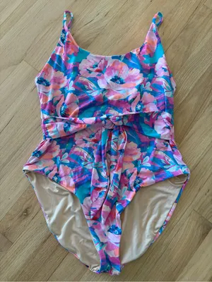 Red Dress Boutique Palms Away Floral One-Piece Swimsuit thumbnail 2