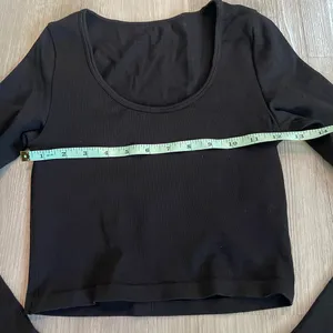 NWOT OQQ Black Scoop Neck Crop Active Long Sleeve Ribbed Top size Small thumbnail 3