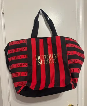 Victorias Secret The Perfect Red Weekender Tote Beach Bag Zipper Black Striped thumbnail 1