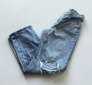 Universal Thread 90s Baggy Distressed Jeans Womens 8/29R Blue High Rise thumbnail 1