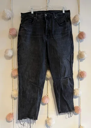 Old Navy black  jeans thumbnail 1