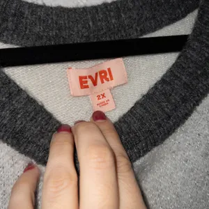 Evri New  Gray Checked Boxy Acrylic Blend Sweater Size 2X thumbnail 3