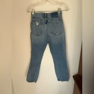 Abercrombie & Fitch High Rise Mom Jeans Distressed Size 0S Light Wash thumbnail 6