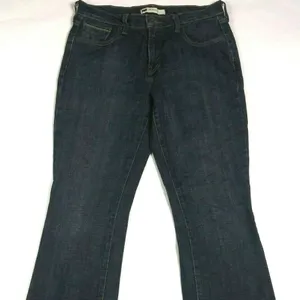 Levi’s 515 Bootcut Jeans Women’s Size 8M Dark Wash Stretch Denim Classic Fit thumbnail 1