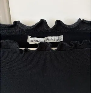 Abercrombie & Fitch Black Lettuce Trim Ribbed Short Sleeve Off The Shoulder Bodysuit Small thumbnail 4