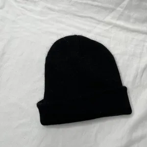 Edikted Embroidered Black Cuffed Ribbed Knit Beanie Hat thumbnail 3