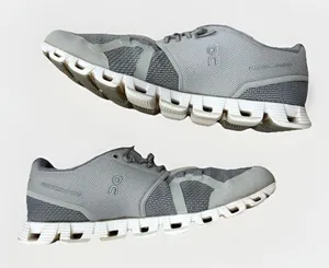 On Cloud Shoes Womens Size 8 Blue Gray Cloud 5 Running Athletic thumbnail 1