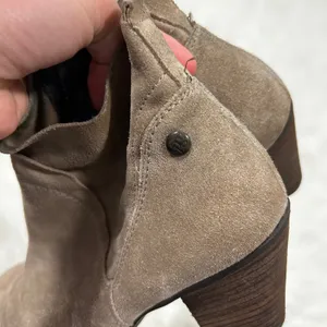 Paul Green Suede Block‎ Heel Ankle Boots Taupe Women's Size 5 thumbnail 4