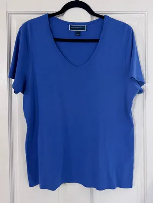 Karen Scott Women's Blue V-Neck Short Sleeve T-Shirt Large thumbnail 1
