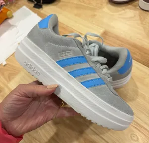 Kids Adidas shoes  thumbnail 1