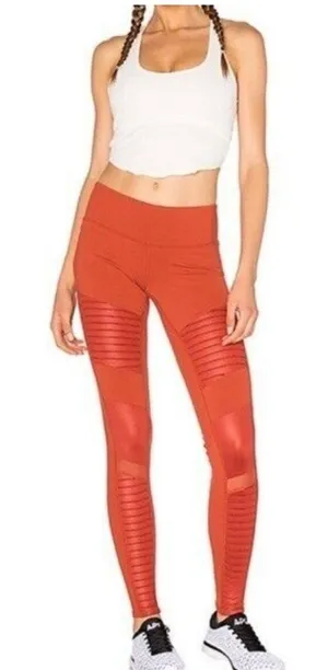 Alo yoga high rise workout moto leggings red cherry sz Medium thumbnail 1