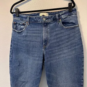 Abercrombie & Fitch Size 32/14 The Mom Hi Rise Curve Love‎ Distressed Denim Jeans thumbnail 6